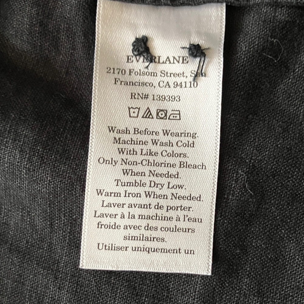 Everlane The Linen Relaxed Shirt, Black, size 2 - Picture 8 of 9